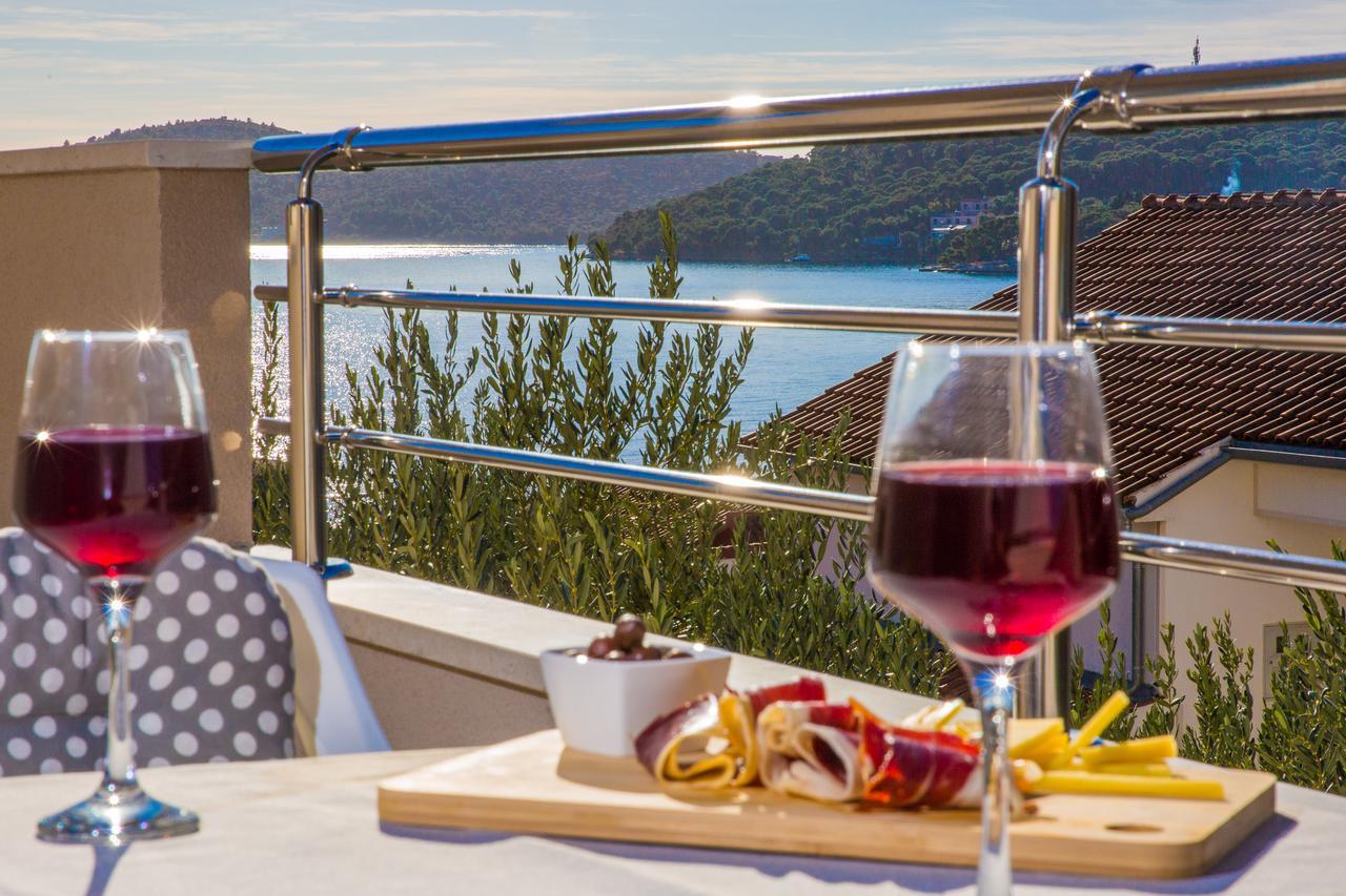Maiv Residence - Family & Designer Suites Rogoznica  Eksteriør billede