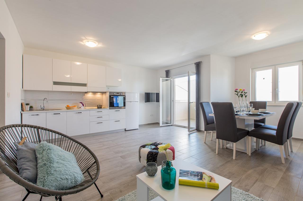 Maiv Residence - Family & Designer Suites Rogoznica  Eksteriør billede