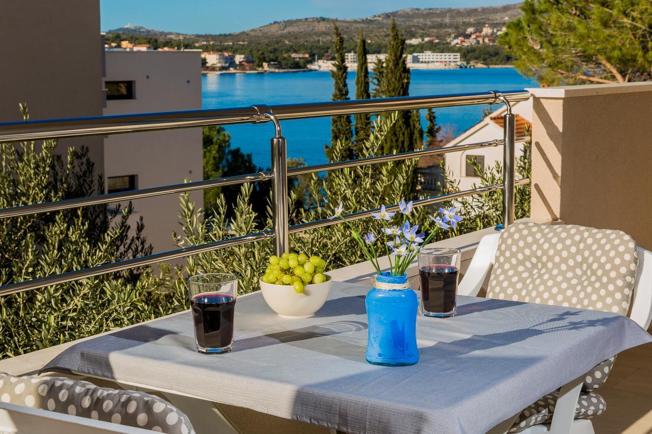 Maiv Residence - Family & Designer Suites Rogoznica  Eksteriør billede