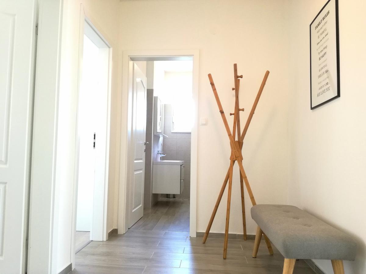 Maiv Residence - Family & Designer Suites Rogoznica  Eksteriør billede