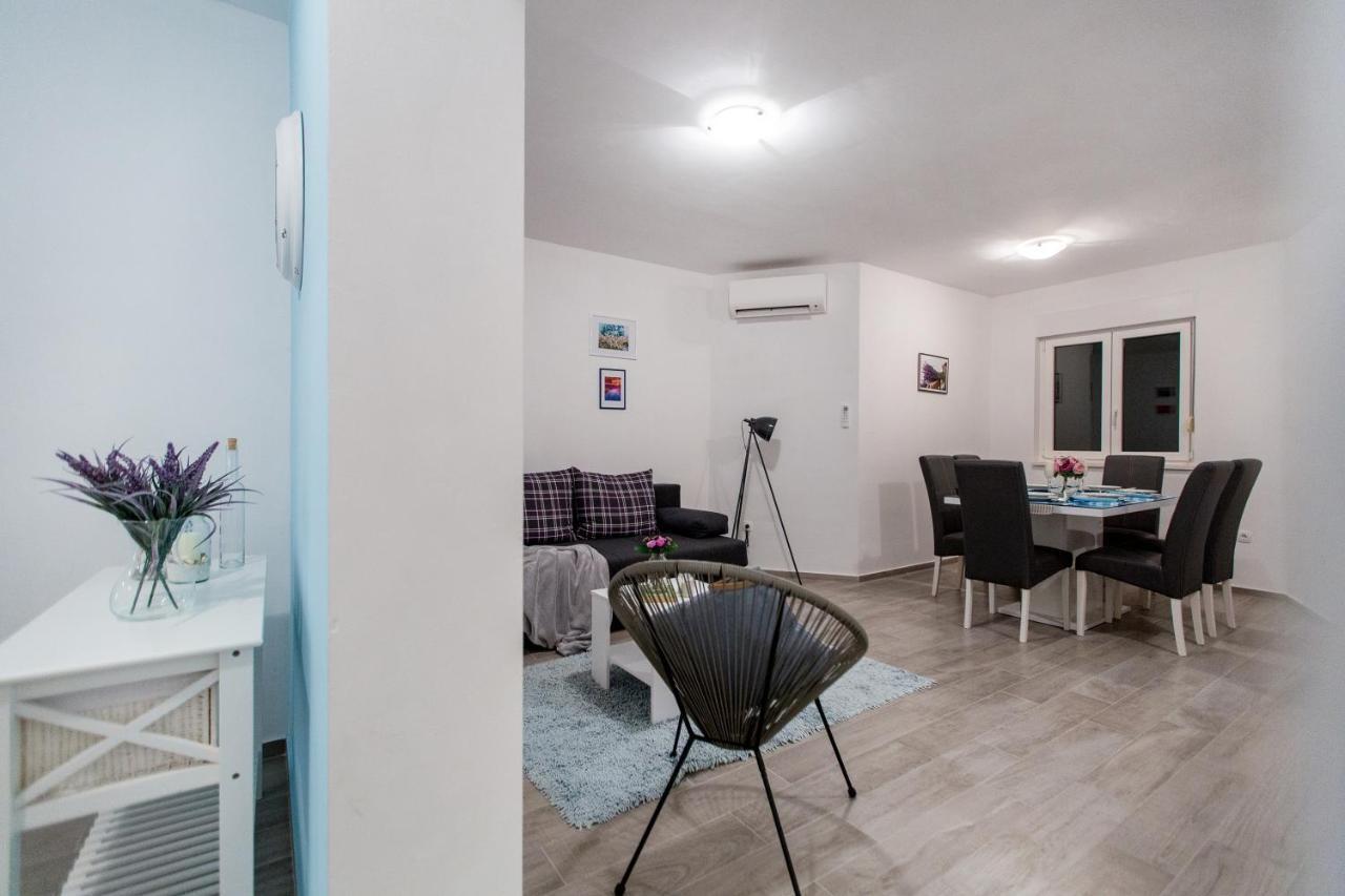 Maiv Residence - Family & Designer Suites Rogoznica  Værelse billede
